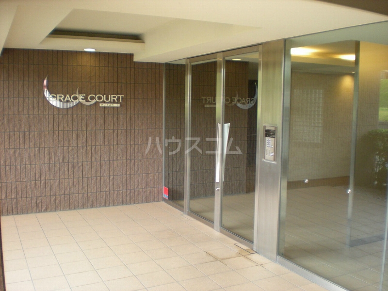 16/26 エントランス