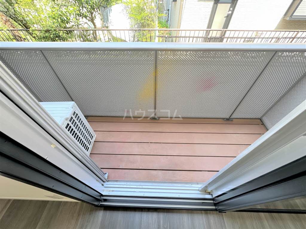 16/27 バルコニー