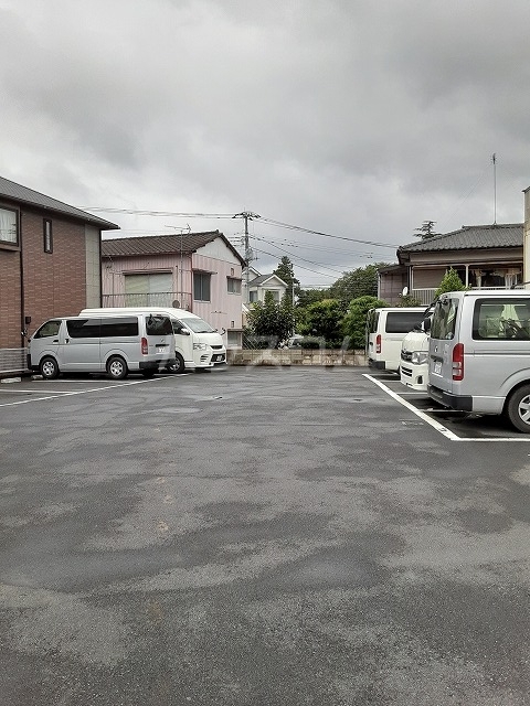 17/22 駐車場