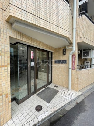 28/29 エントランス