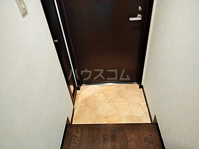 14/30 玄関