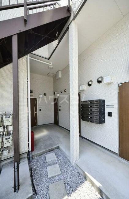 5/8 エントランス