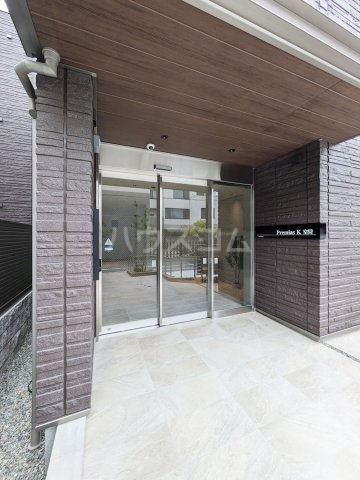 21/30 エントランス