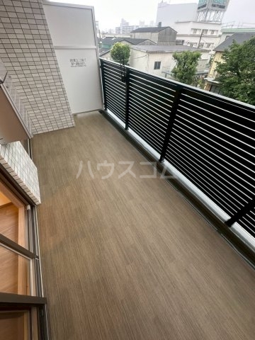 17/30 バルコニー