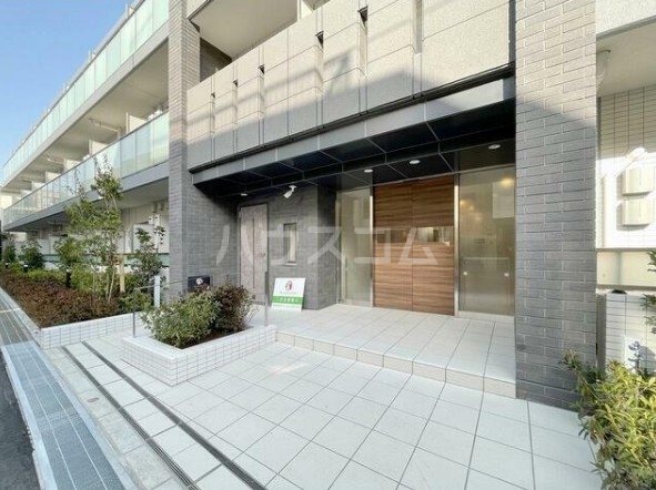 15/19 エントランス