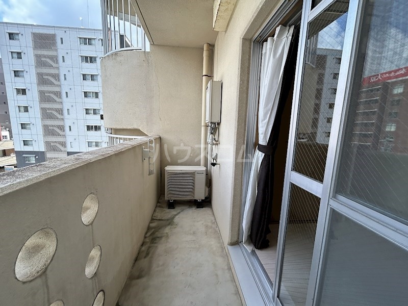 23/30 バルコニー