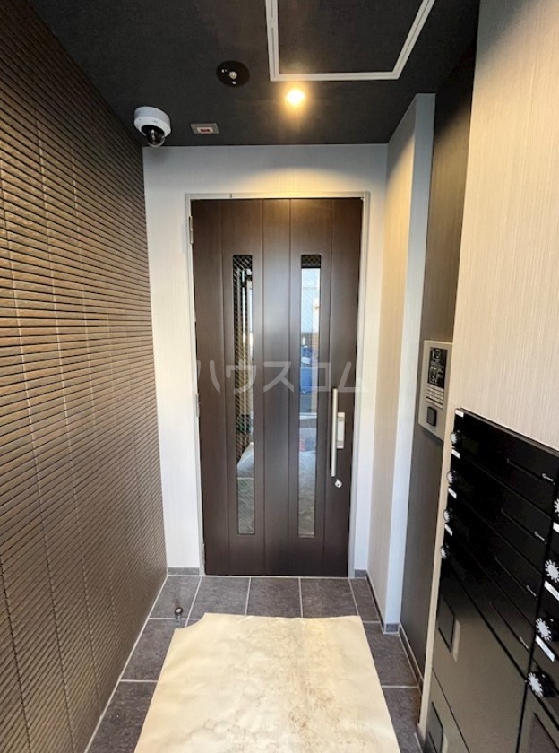 2/5 エントランス