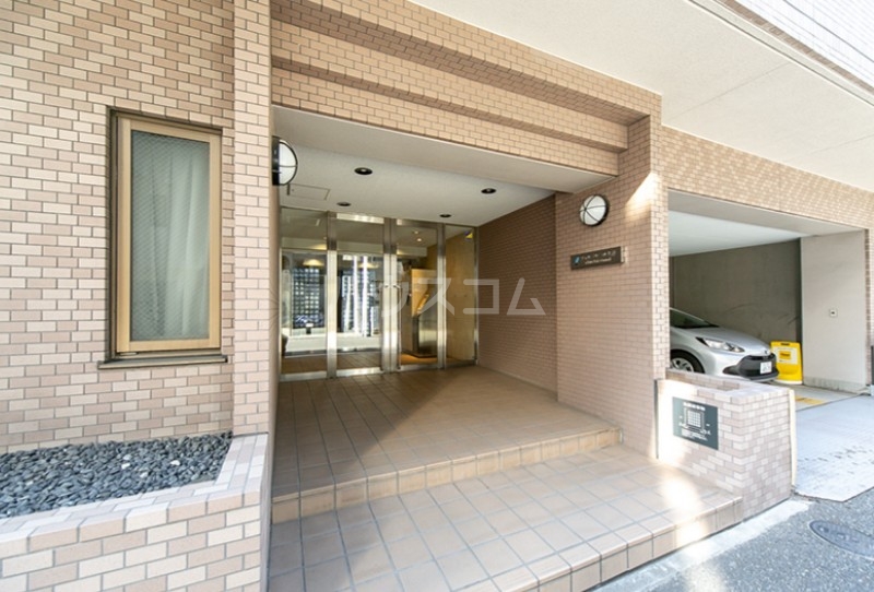 13/23 エントランス