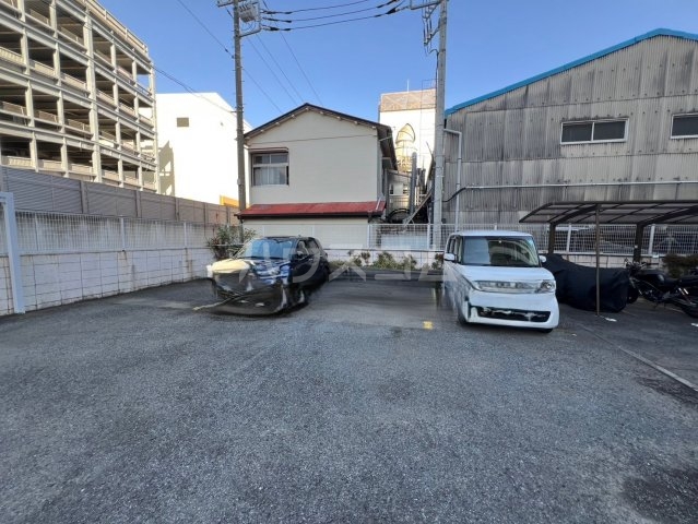 19/28 駐車場