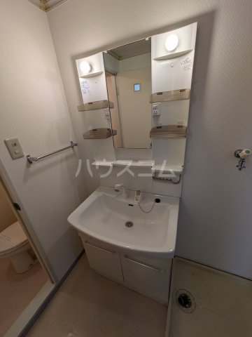 15/30 洗面