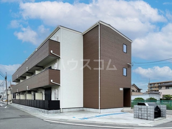 14/23 エントランス