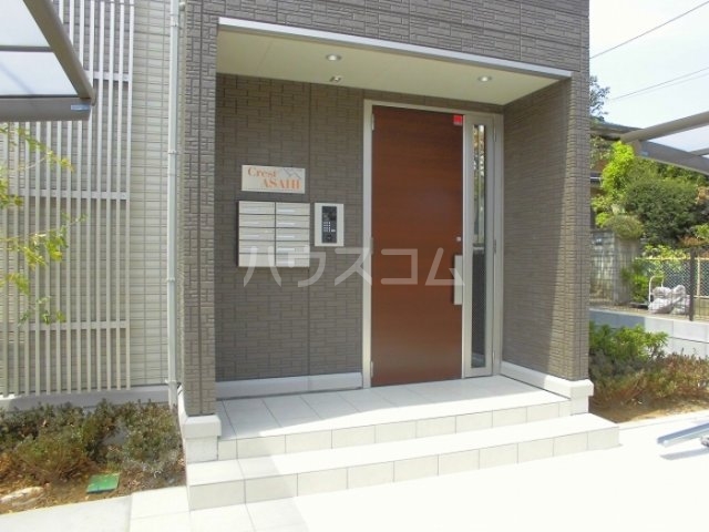 28/30 エントランス