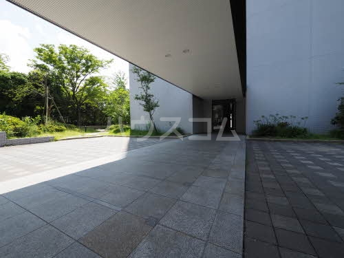 2/3 エントランス