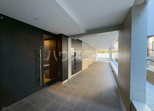 15/21 エントランス