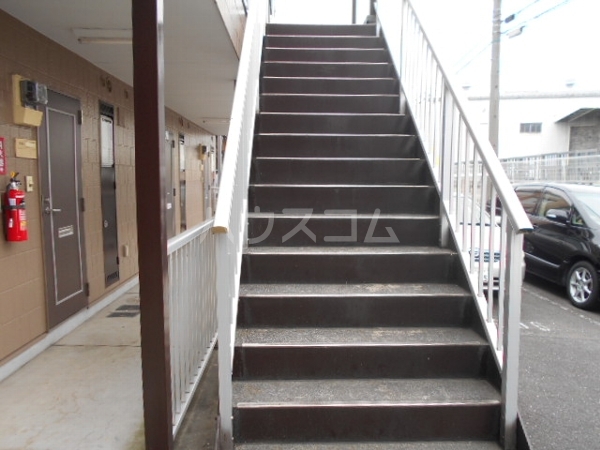 21/29 エントランス