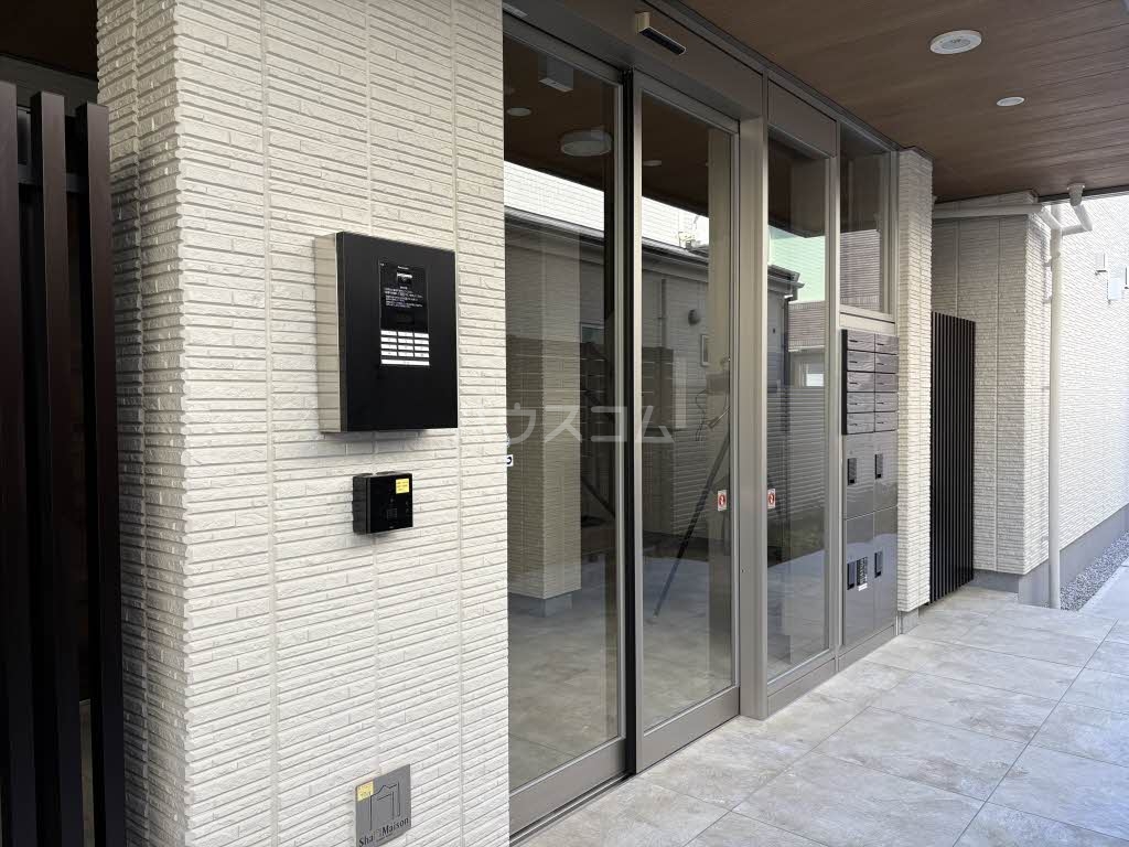 20/28 エントランス