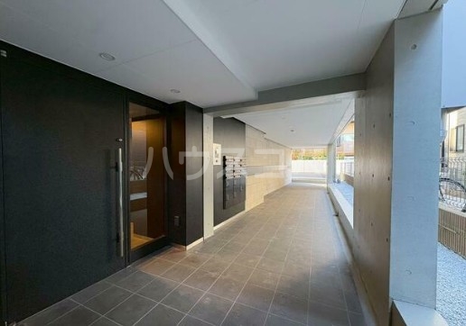 14/20 エントランス