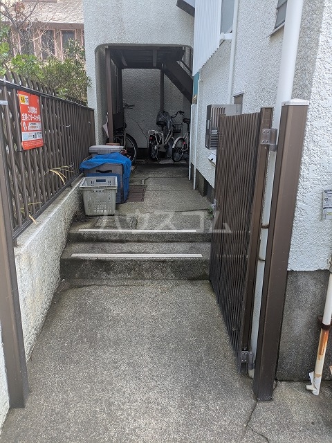 14/26 エントランス