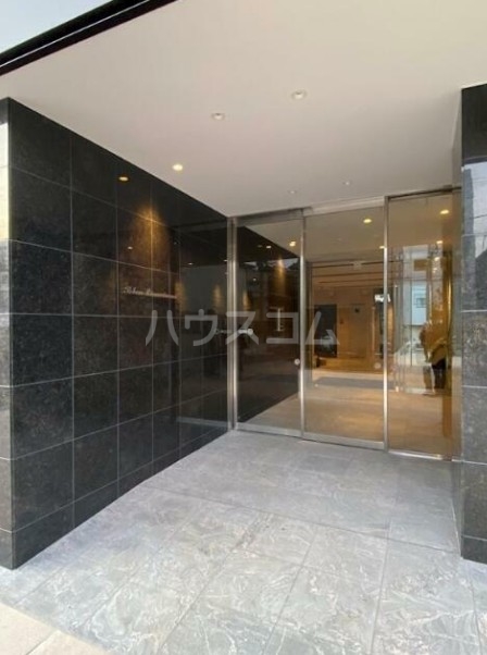 20/27 エントランス