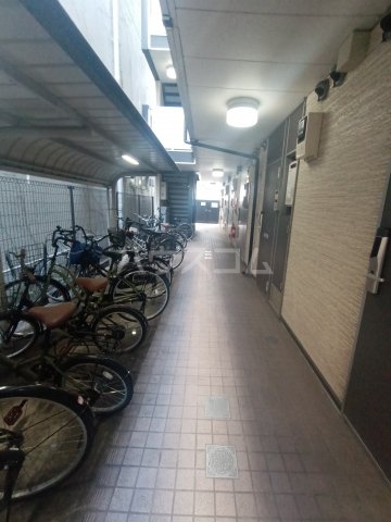 29/30 エントランス