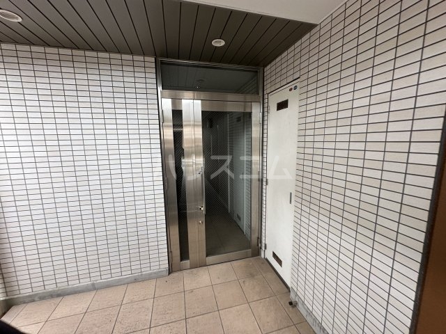 19/22 エントランス