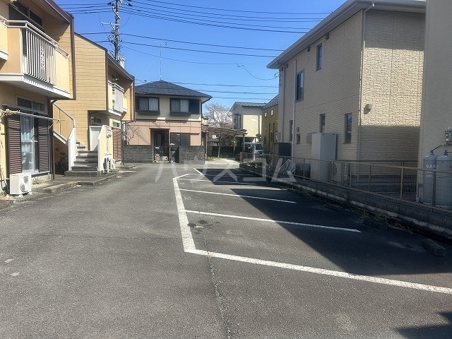 28/30 駐車場