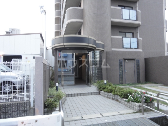 15/16 エントランス