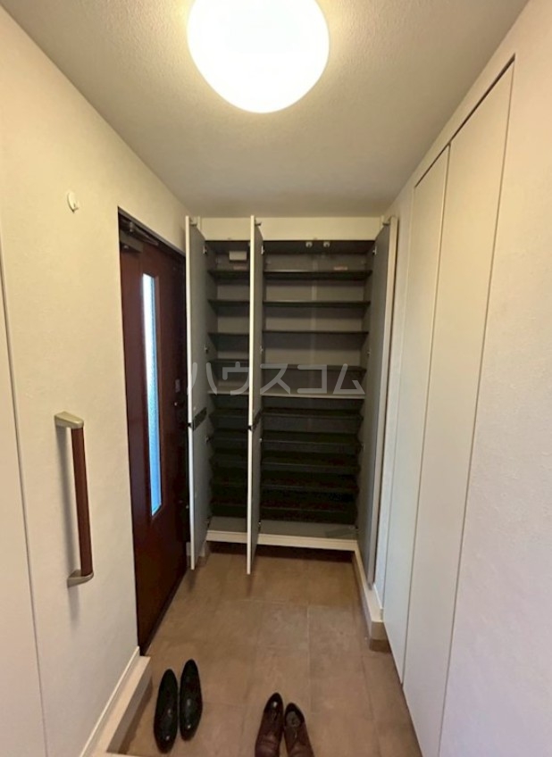 20/28 エントランス