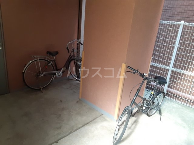 21/23 エントランス