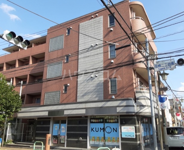 22/23 エントランス