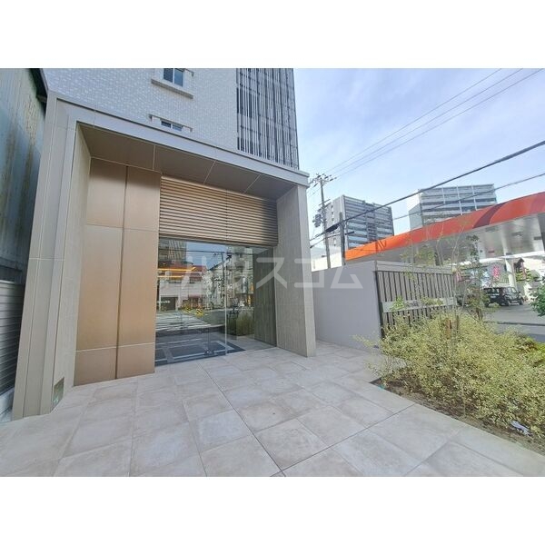 20/27 エントランス