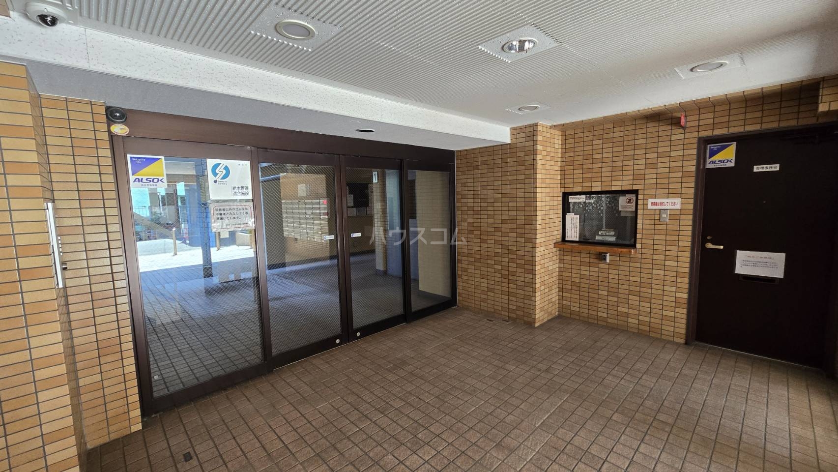 4/5 エントランス