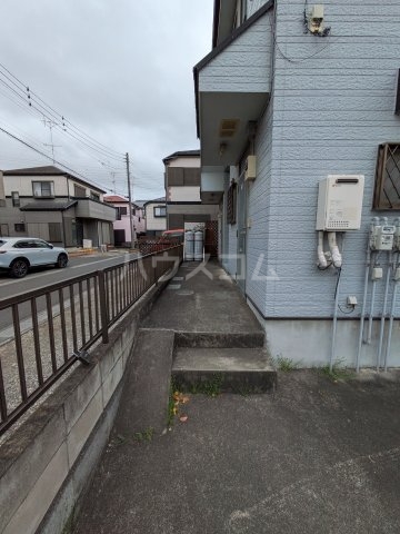 24/30 エントランス