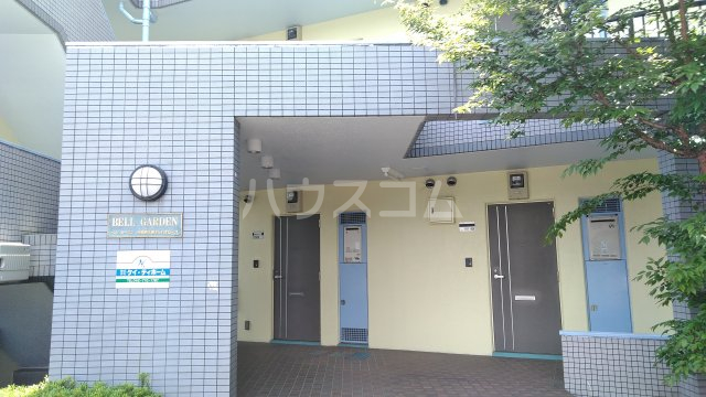 23/30 エントランス