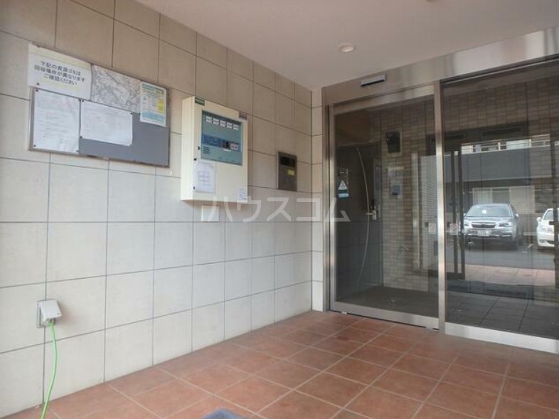 16/22 エントランス