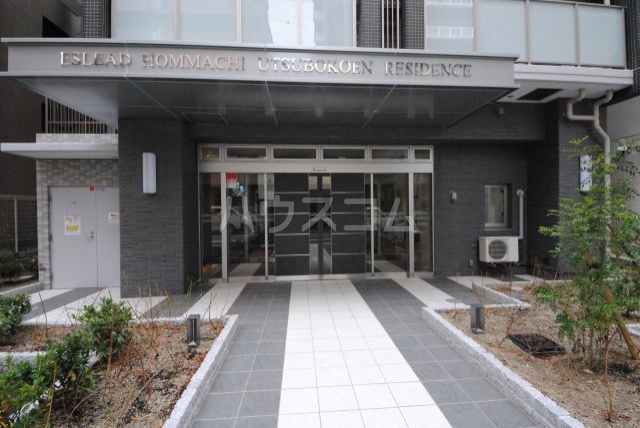 16/26 エントランス