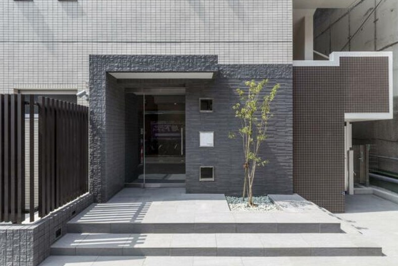 15/21 エントランス