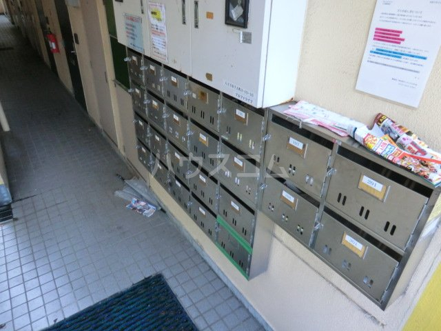 20/30 エントランス