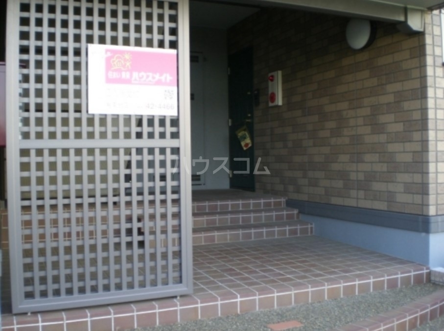 22/25 エントランス