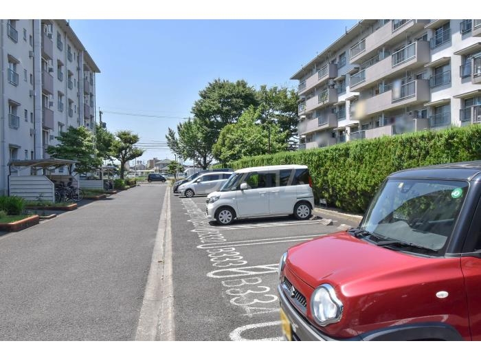 18/25 駐車場