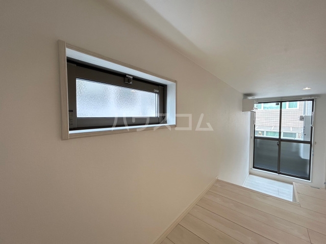 19/26 バルコニー