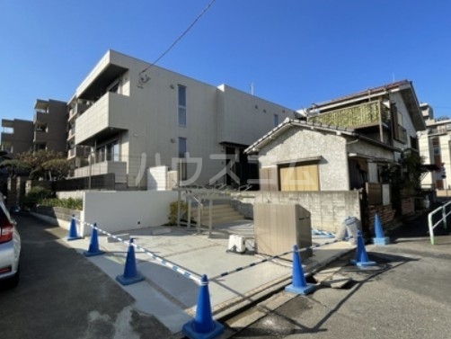 13/15 エントランス