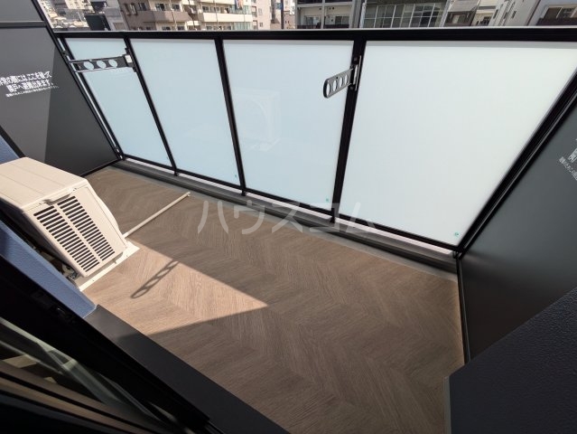 19/30 バルコニー