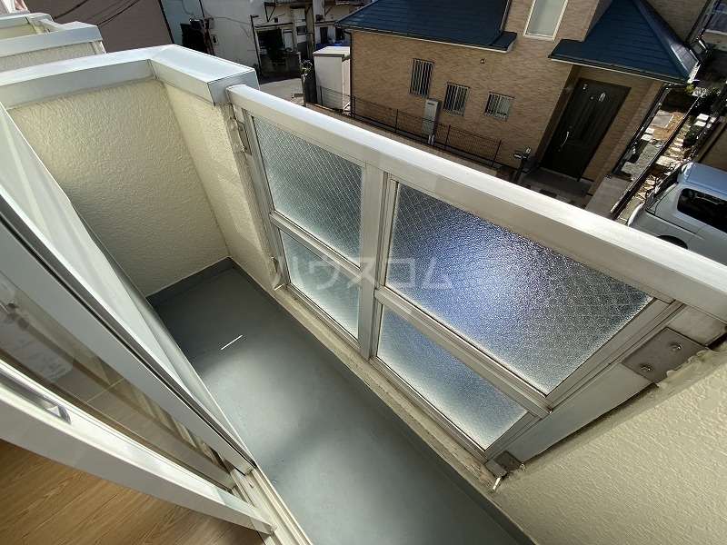 23/30 バルコニー