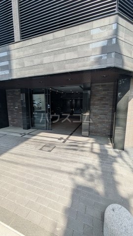 22/30 エントランス