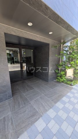 22/25 エントランス
