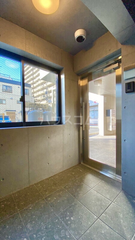 15/21 エントランス