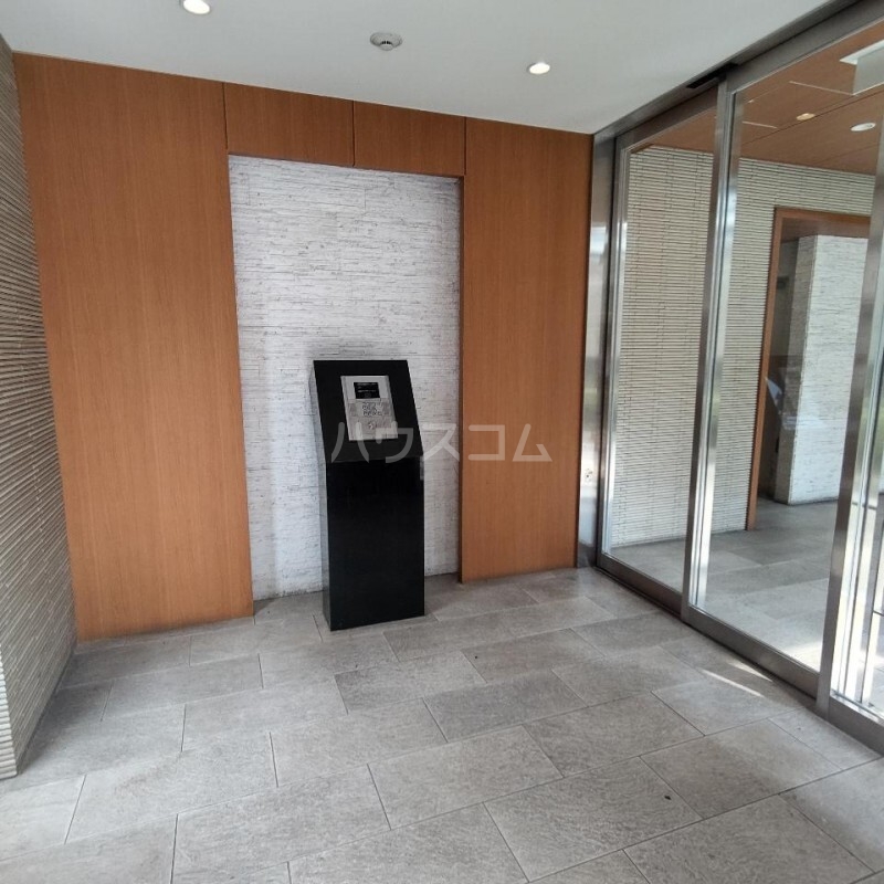 19/29 エントランス