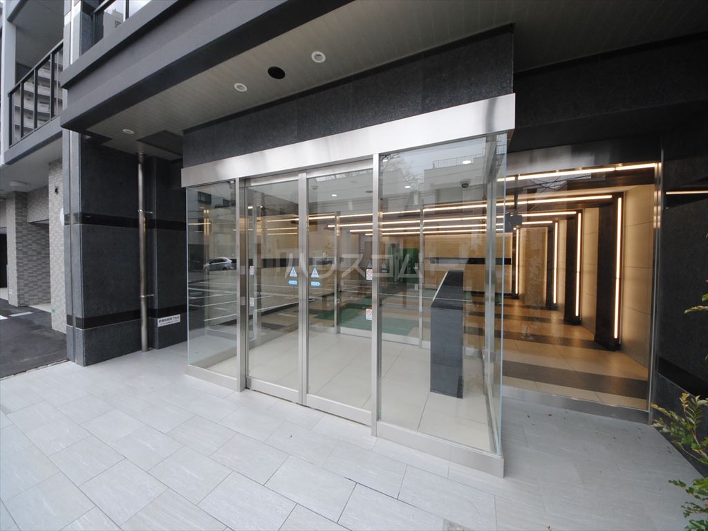 29/30 エントランス