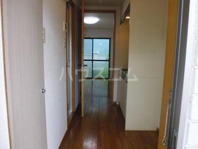 14/20 エントランス